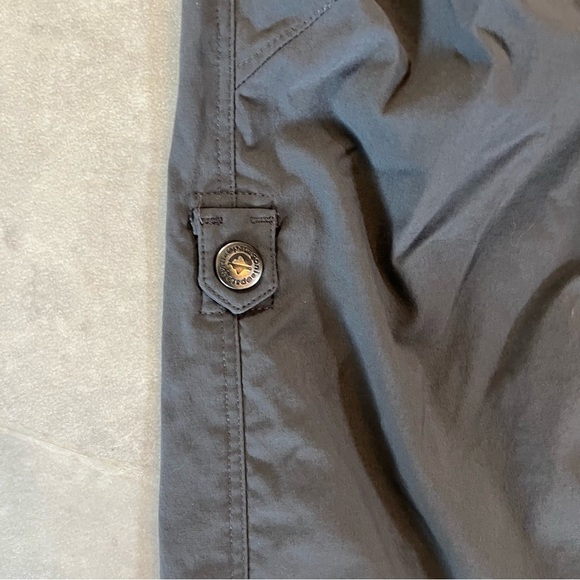PATAGONIA Gray Cargo Pants. Women’s. Size 6. Stretch - Picture 3 of 8